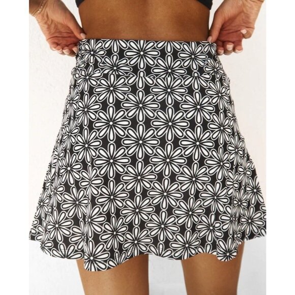 NEW $78 Kenny Flowers Womens Large Ladies Country Club Skort Golf Performance - Picture 4 of 11